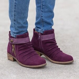 Earth Avani Buckeyes‎ Burgundy Suede Ruched Ankle Boots Side Zip Size 8.5M